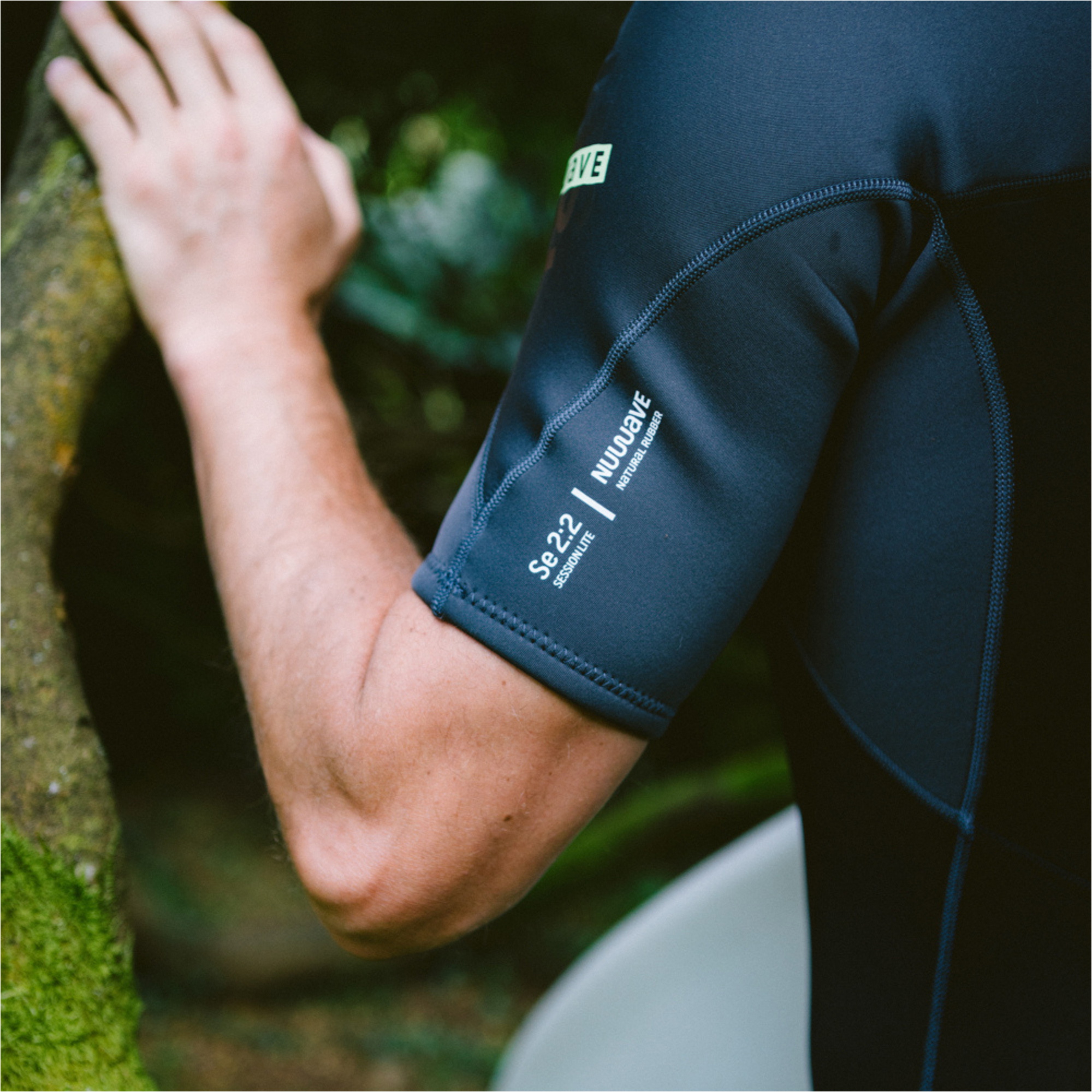 2026 C-Skins Mens NuWave Session Lite 2/2mm Chest Zip Short Arm Wetsuit C-NSEL22SAM - Black / Meteor